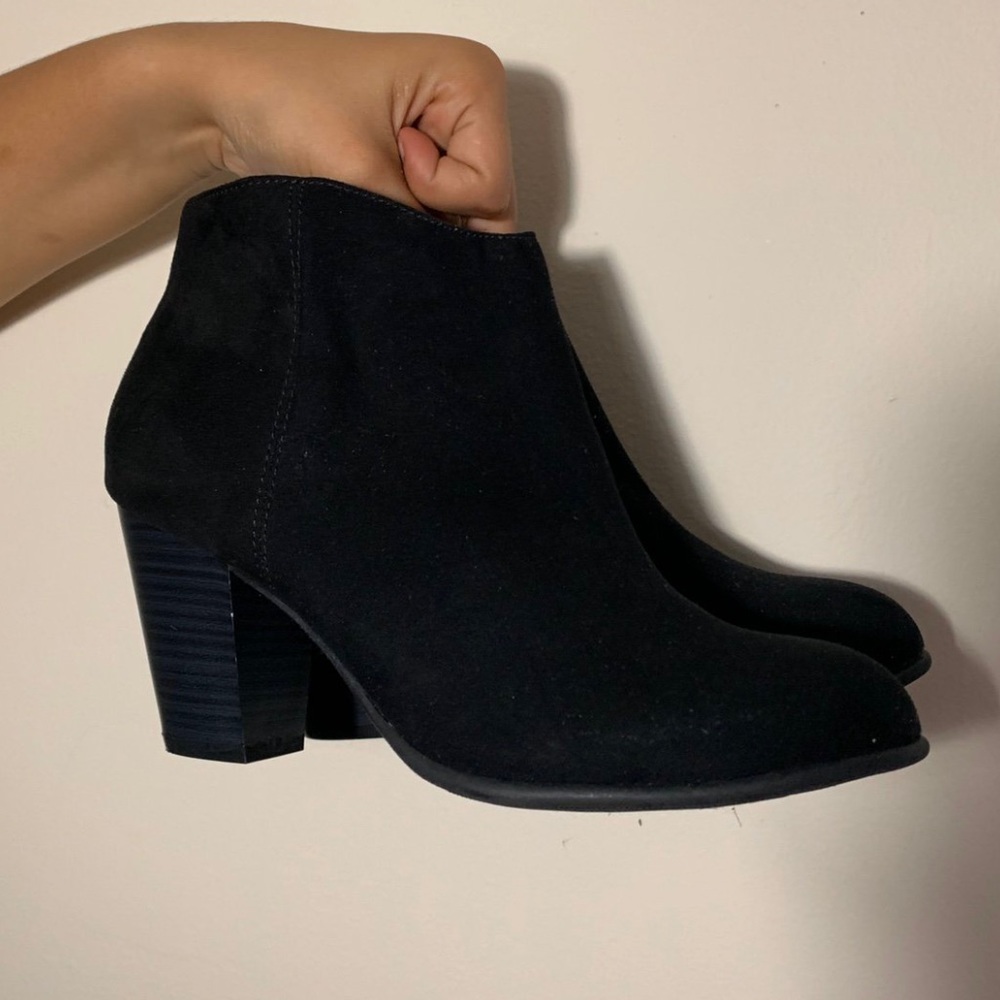 Old Navy black boots